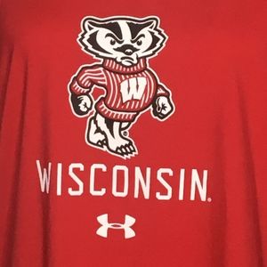 UNDER ARMOR Wisconsin red shirt